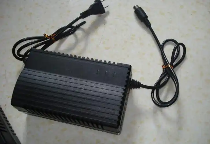 电动车充电器48v30a.