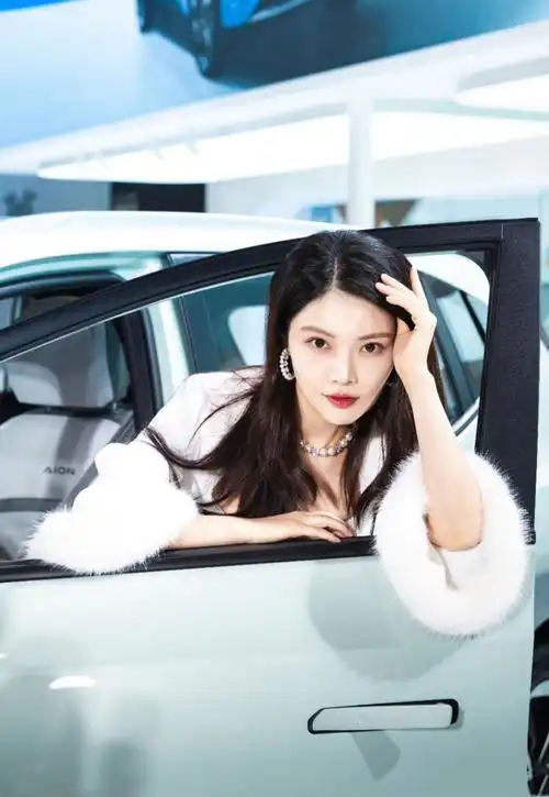 "椰汁女郎"徐冬冬晒身材照片上热搜,鼓励大家不要身材焦虑