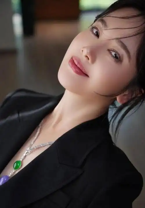 左小青西装造型look