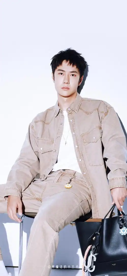 王一博优质壁纸超话#王一博#99    时髦    99( 9月商务  日常)