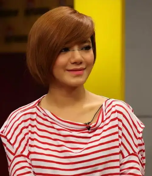 回顾超女冠军江映蓉因整容失败像怪物全身只剩眼珠是自己的