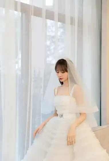 沈梦辰婚纱仙气写真图片36