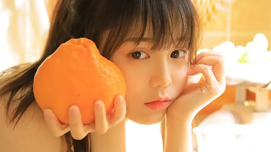 可爱小清新美女唯美写真桌面壁纸