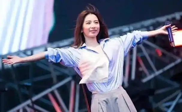 41岁田馥甄内地复出失败,"吃饭砸锅"终将付出代价