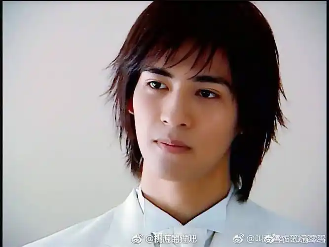 隔壁官鸿有感,我一直以为花泽类这个角色谁演谁火...
