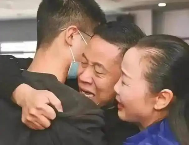 姚策堂嫂让郭威要懂得感恩,应给杜妈养老送终,杜小华称买卖同罪_许敏