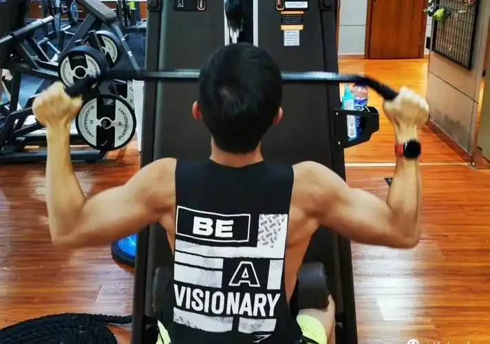 35岁魏晨近照曝光一身肌肉吓坏网友这身材是认真的吗