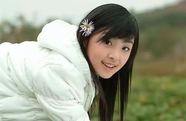 刚出道的张含韵(张含韵出道即巅峰)12