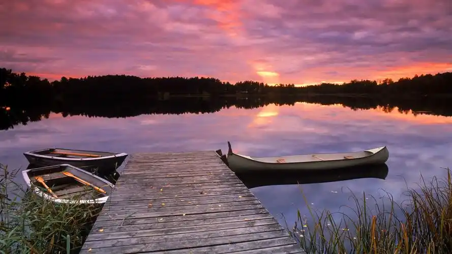 安静的湖水风光壁纸(9)-qq壁纸网