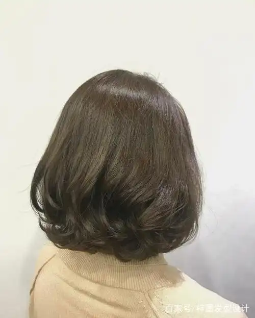 烫发经典,中发慵懒风烫发,好看易打理