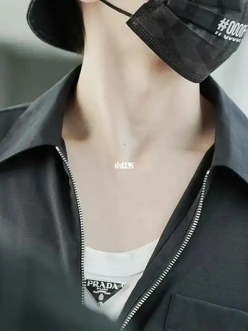 蔡徐坤的锁骨我人生中的港湾