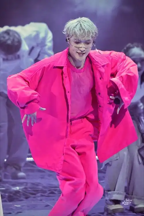 张艺兴krump之王##微博之夜##张艺兴舞台王者