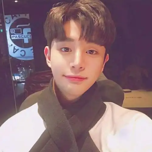 少男自拍日记 绝世美男 推荐头像