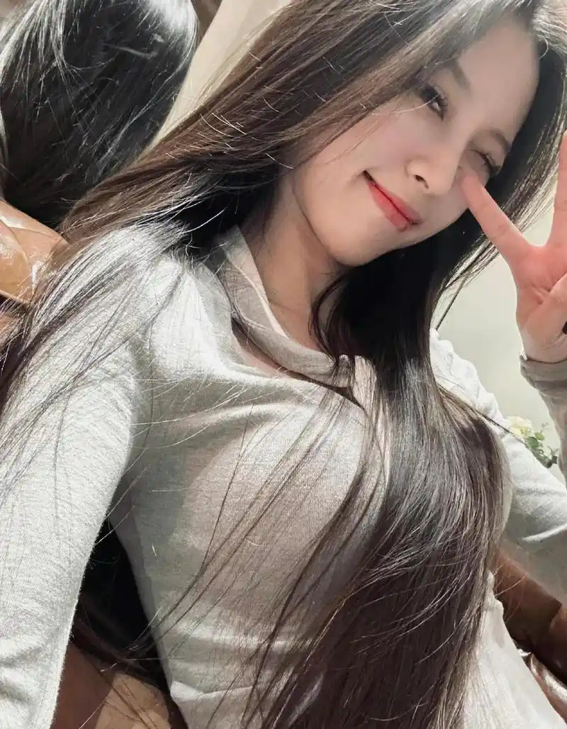 开给生活比个耶~#性感美女