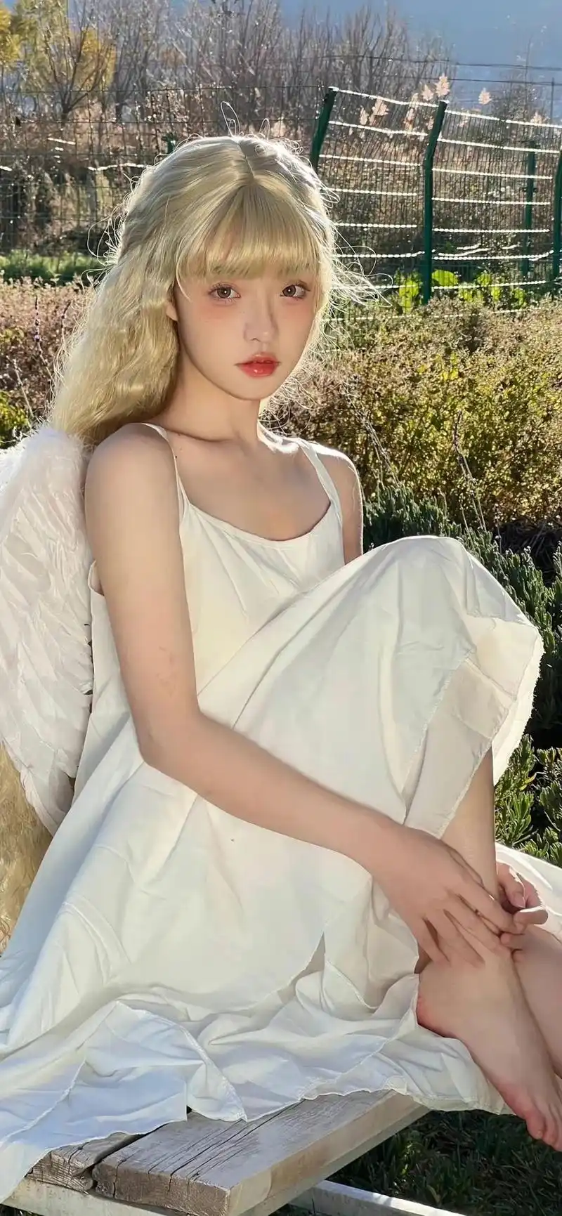 抖音今日最火潮图小姐姐壁纸