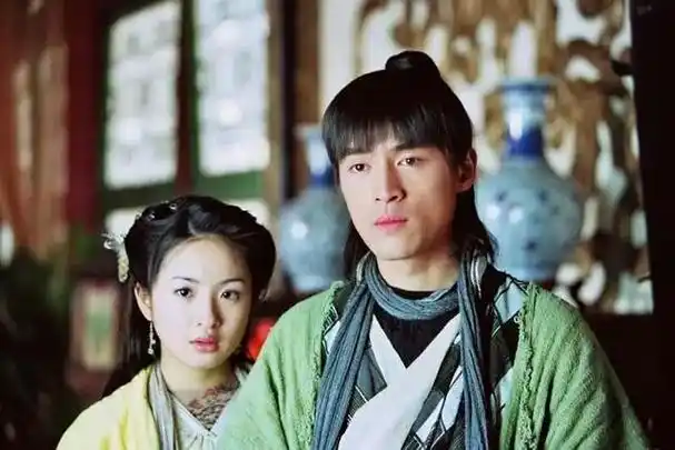 胡歌:我心里最感谢的人是林依晨,结婚盛装出席,却只为错过她!