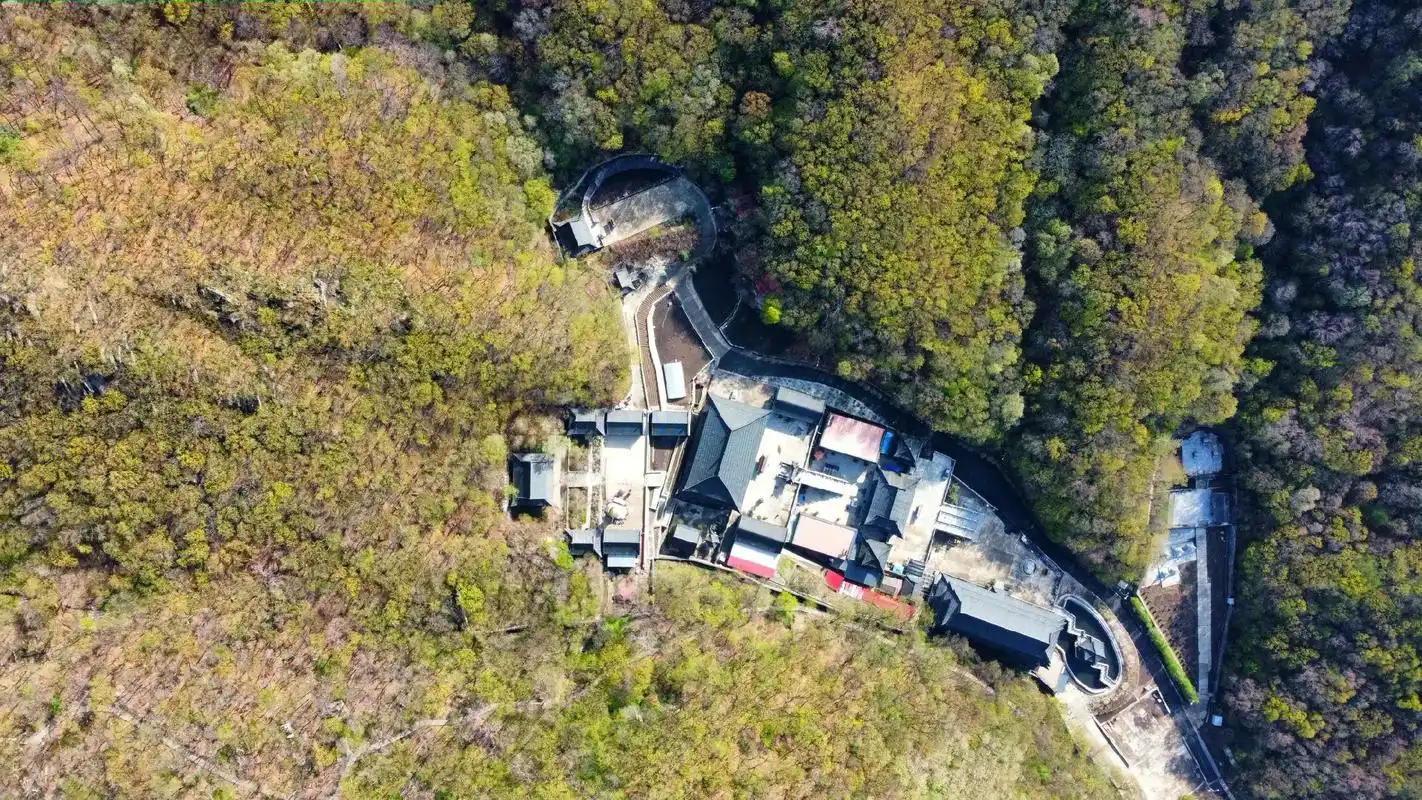 吉林市朱雀山国家森林公园.