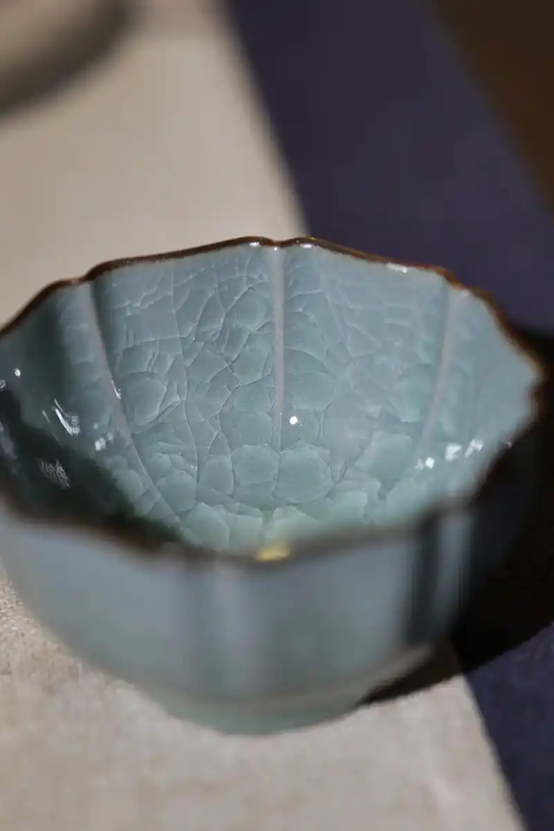 丁绍杰青瓷冰裂纹八方杯