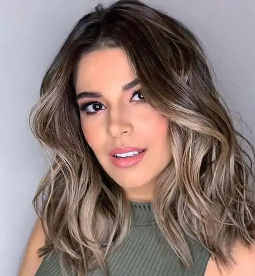 卷发假发女图片