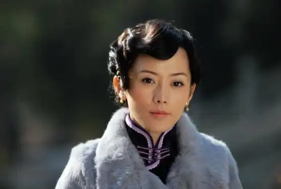 车永莉惊艳《暗红1936》 谍战女王成"旗袍控"