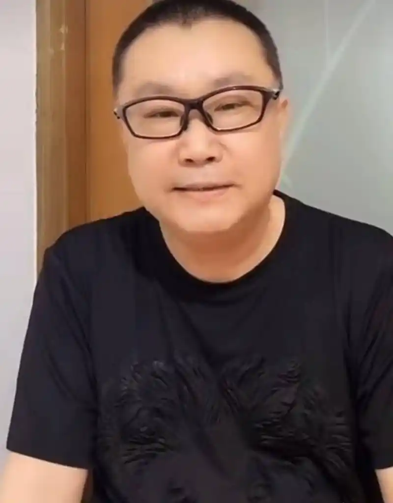 原创歌手尹相杰近况罕见曝光改过自新后出镜捞金获网友力挺