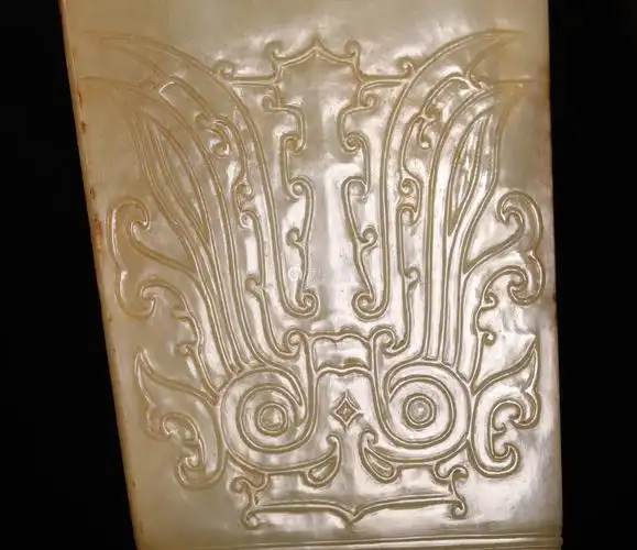 石家河 蝉纹玉钺