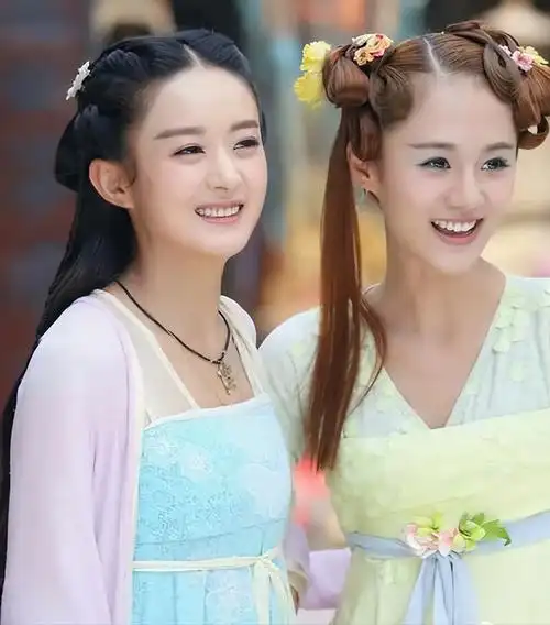 演完《花千骨》演《狐妖小红娘》,她从可爱变温婉,差点没认出