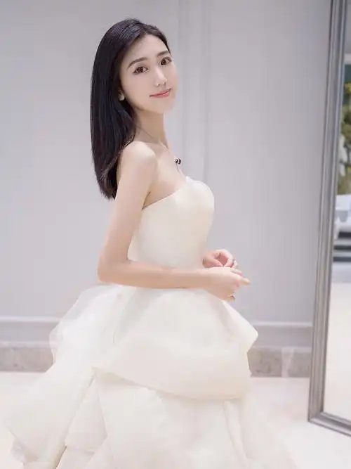 最美的新娘穿漂亮的婚纱这一定是一场浪漫的婚礼