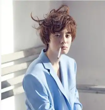 女生假小子发型推荐短发女生发型演绎男人超帅气质