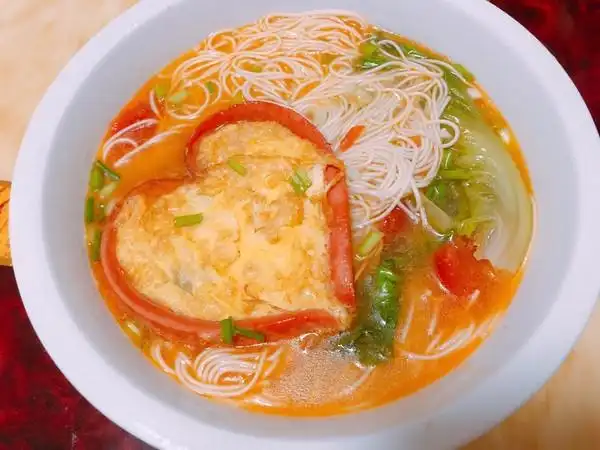 汪依梦做的创意长寿面