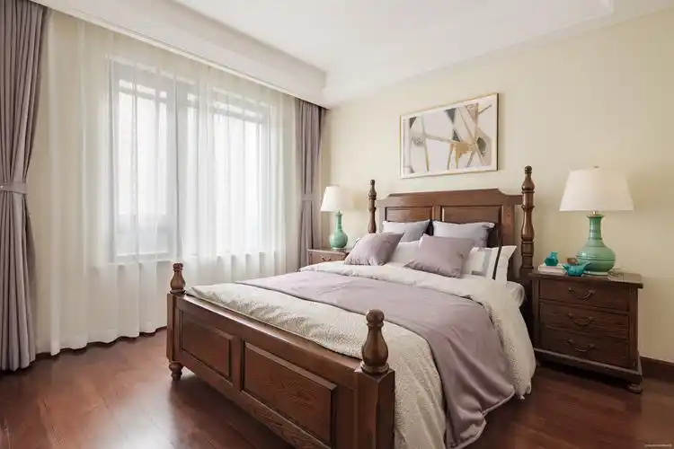 新美式的家具低调,温馨的美卧室窗帘美式田园卧室设计图片赏析