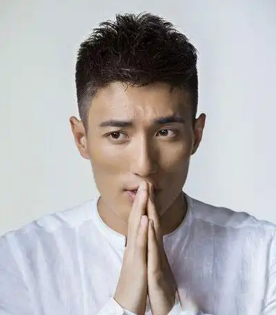 三十岁男什么发型时尚又减龄-发型设计-帅哥发型网