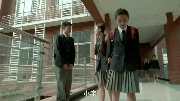 小别离:朵朵对小宇大发脾气,小宇太逗了,揪着嘴巴打自己