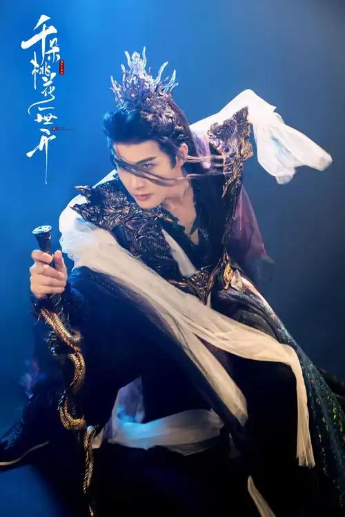 张彬彬的古装一直都非常的上镜,不论是暗黑系,又或者是白衣儒雅范,都