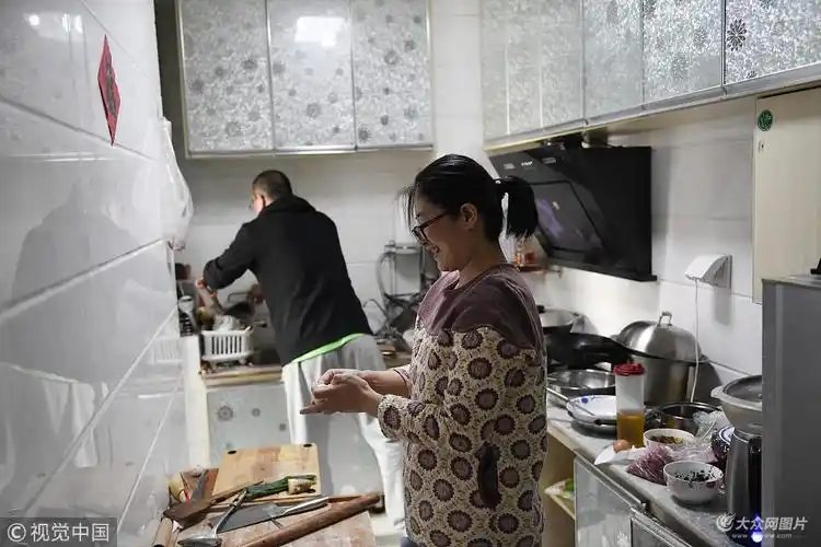 日照高考结束陪读妈妈重返工作岗位