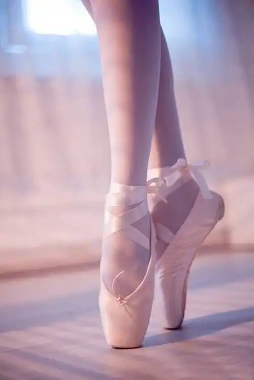 每天坚持踮脚尖可以减肥