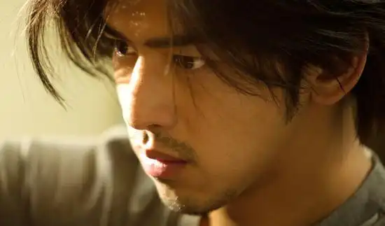 陈柏霖曝陈正道片场怪癖语速快讲冷笑话