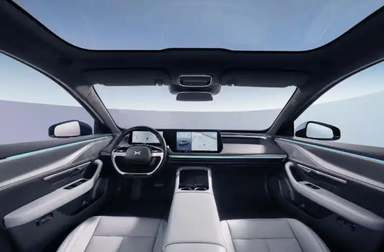 小鹏p7全新 702 max 鹏翼版在智能车机系统上也进一步升级