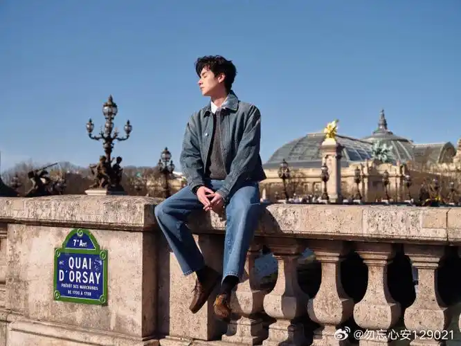 胡一天超话#胡一天又帅了#🌈#胡一天#不是没看过灿烂星光,但好像