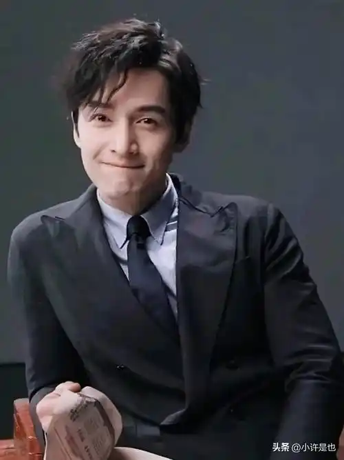 40岁胡歌女儿生母身份被扒出,白富美,姿色平平_黄曦宁_老婆_网友