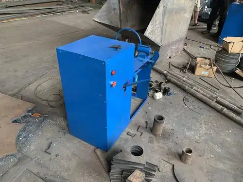 新时代新产物机油滤芯拆解机