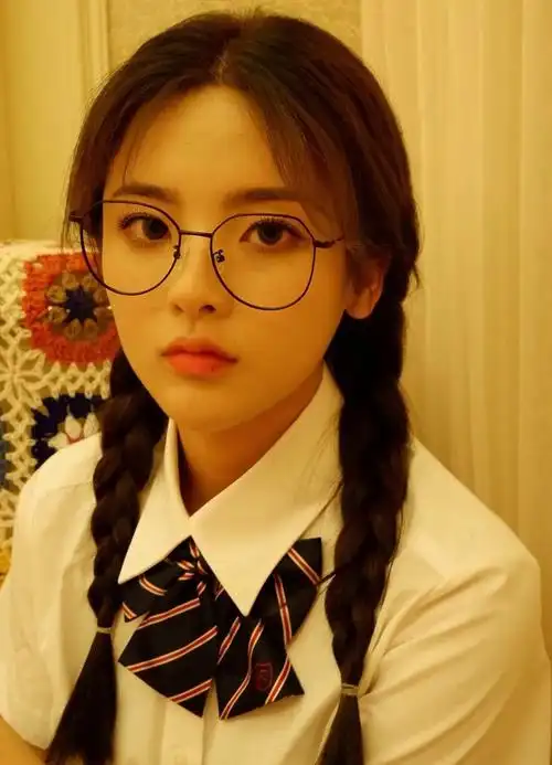 农村女孩杨超越是如何成名的? - 知乎