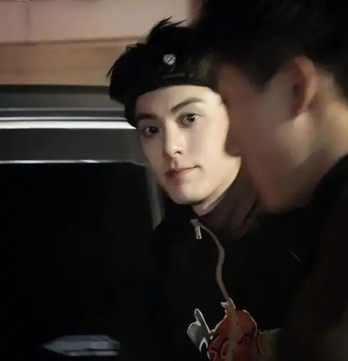 沈月搞玄学养小鬼?汪小菲女友是二婚?_网易订阅