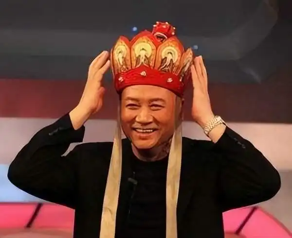 唐僧迟重瑞录祝福视频单条收费2000元身材发福肥头大耳遭群嘲