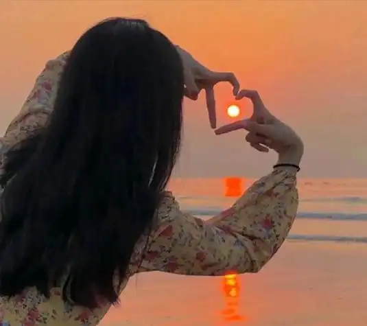 微信头像背影日落女 女生头像图片大全 -【爱个性】