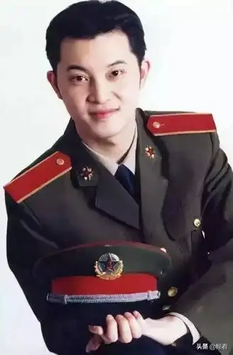 沈腾说年轻时像杨洋,看完照片后大家安静了,更沉默的在后面