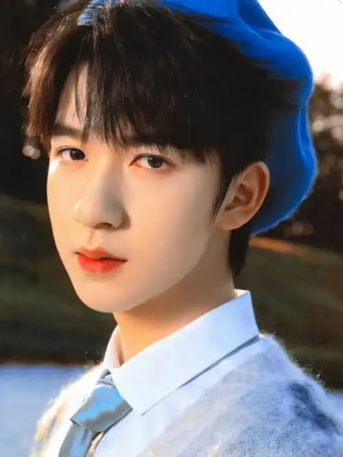 贺峻霖深海的光