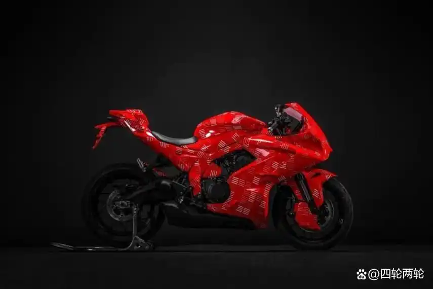 春风150水冷踏板,还有四缸500sr,三缸675sr,大傻春你干嘛?