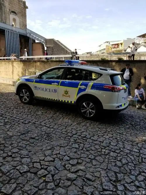 澳门偶遇荣放警车