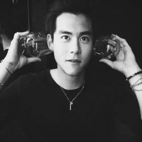 彭于晏头像壁纸